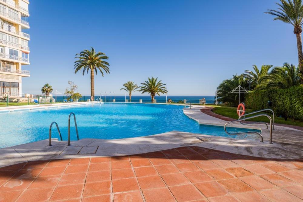 Apartamentos Calma Rentals Торремолинос Экстерьер фото
