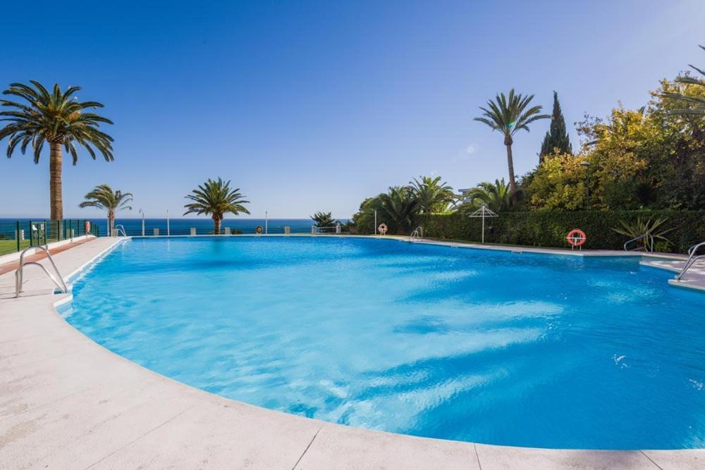 Apartamentos Calma Rentals Торремолинос Экстерьер фото
